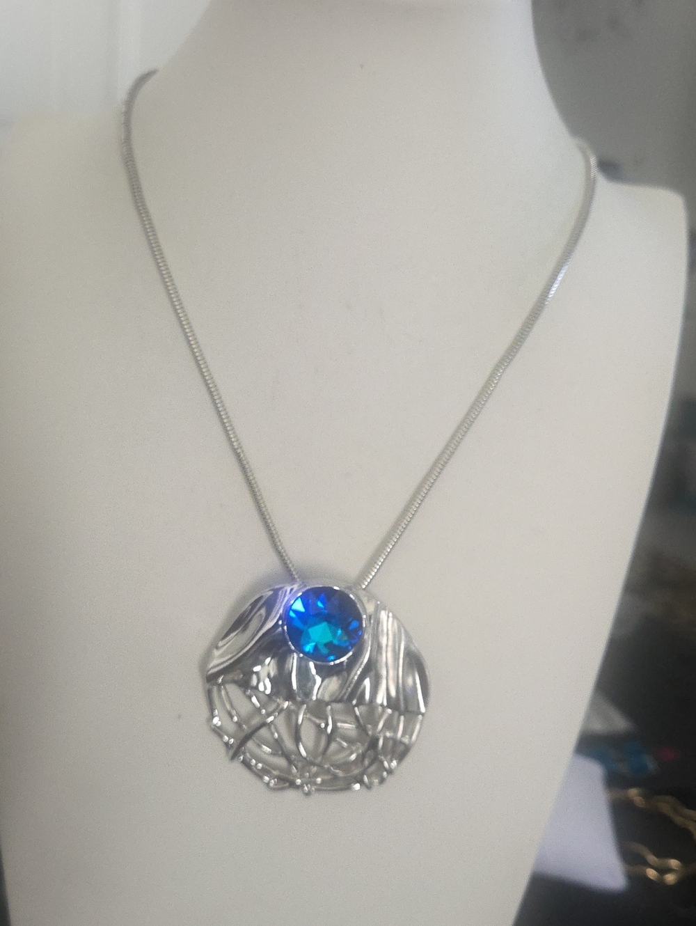 Paparazzi Lush Lattice Blue Necklace NWT